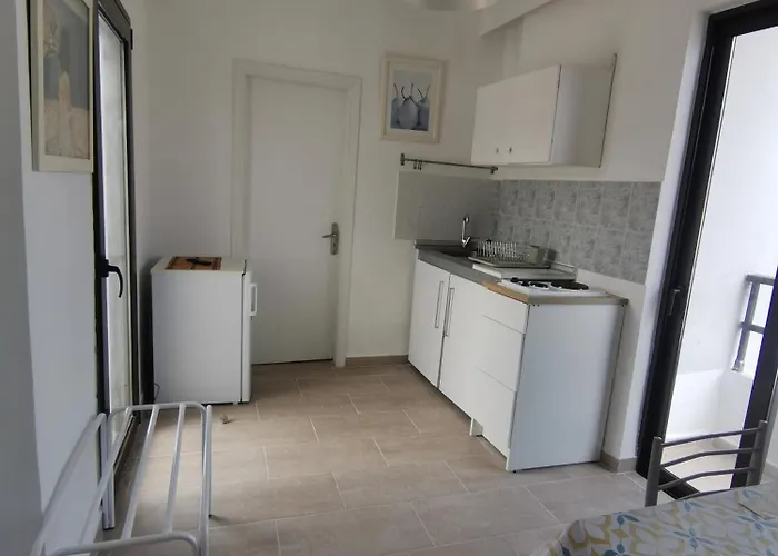 3rd Floor In Town With Sea View Apartment