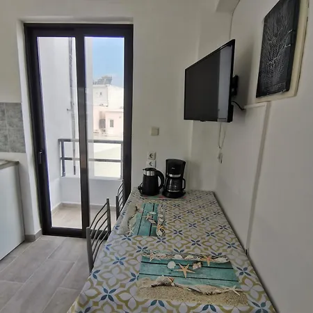 3rd Floor In Town With Sea View *