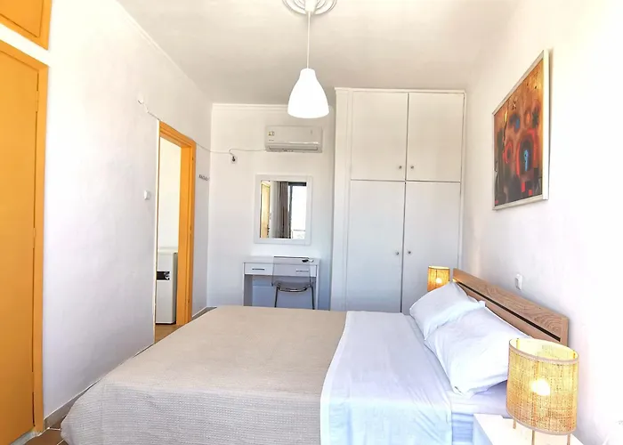 3rd Floor In Town With Sea View Lägenhet